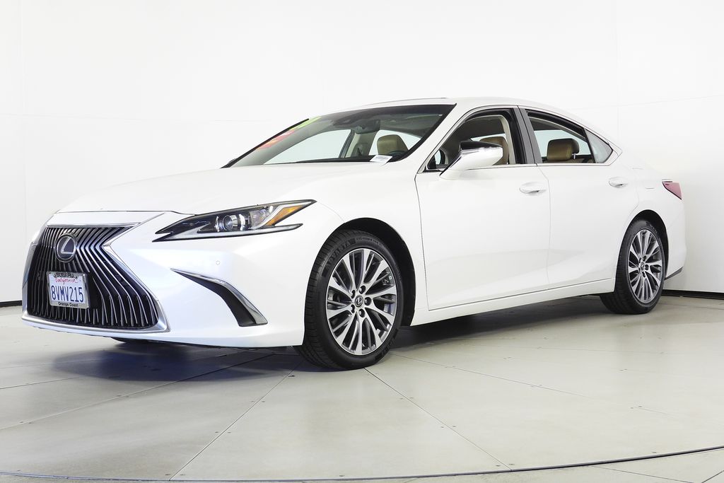 Thumbnail: 2020 Lexus ES - 2