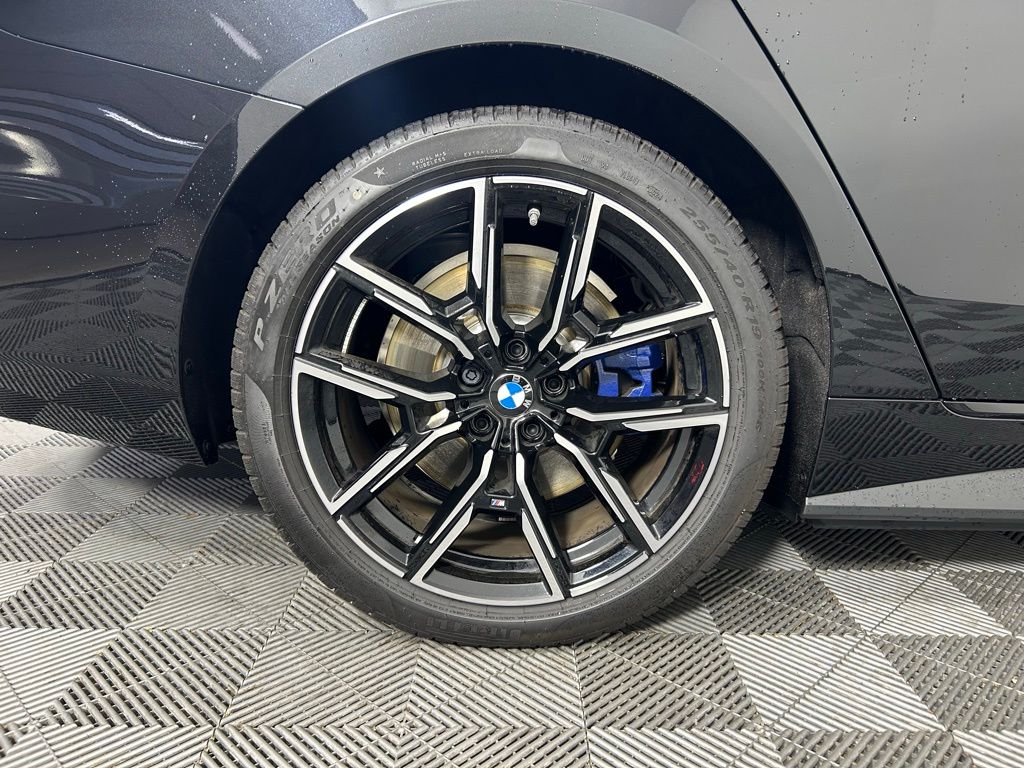 Thumbnail: 2025 BMW i4 - 11