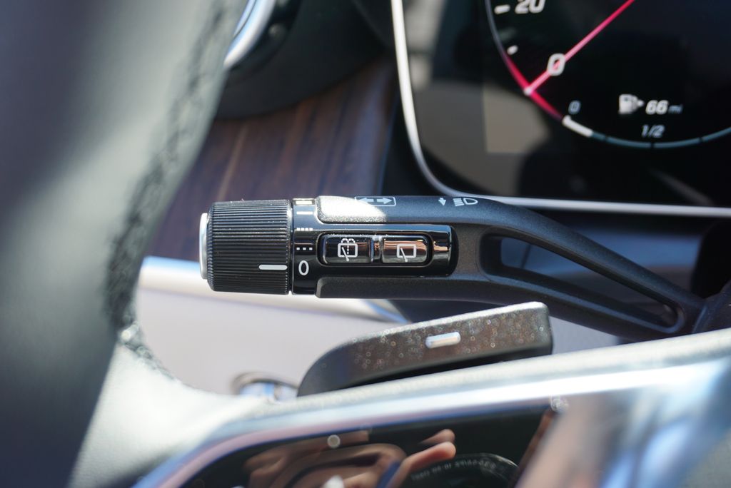 Thumbnail: 2026 Mercedes-Benz GLC - 29