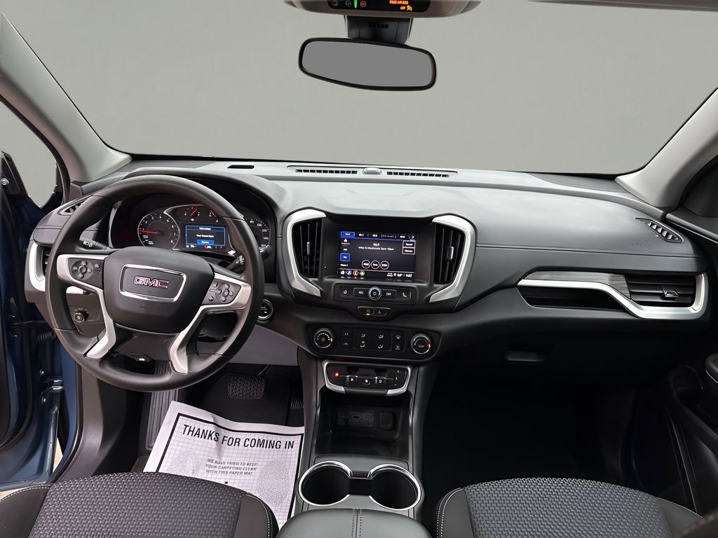 2024 GMC Terrain SLE photo
