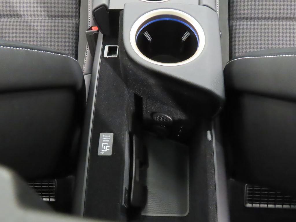 Thumbnail: 2025 Porsche Taycan - 28