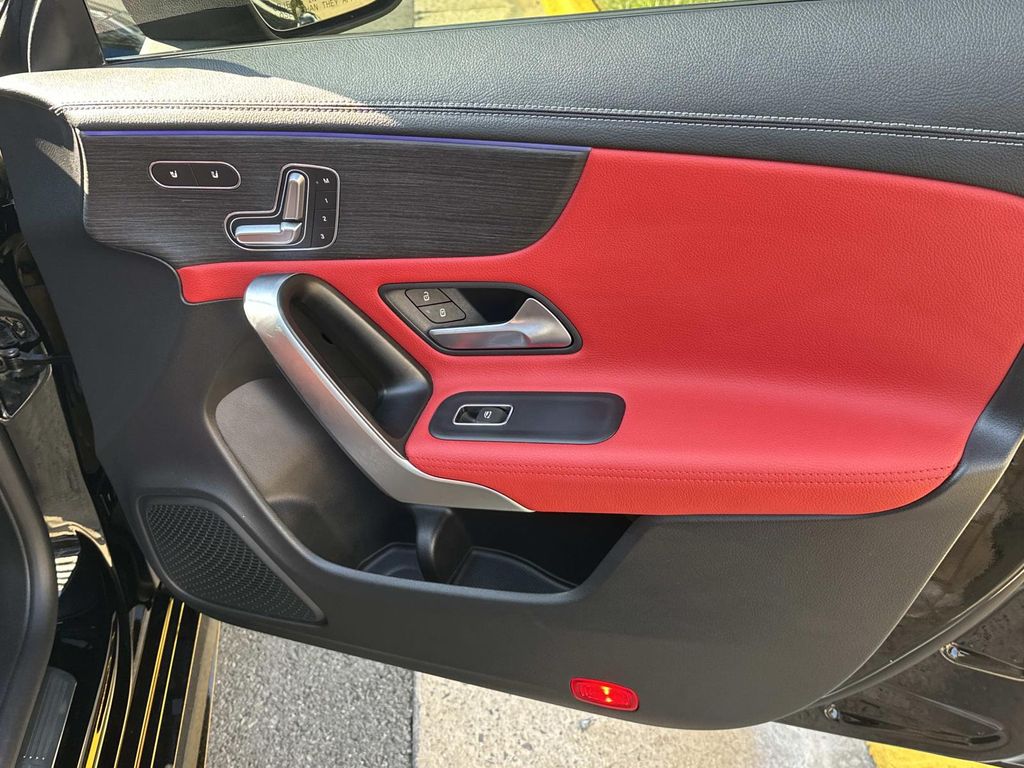 Thumbnail: 2022 Mercedes-Benz CLA - 10