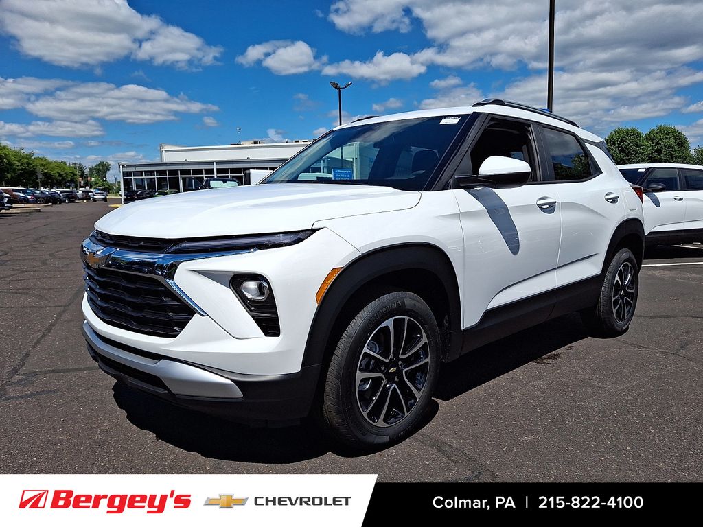 Summit White 2026 Chevrolet Trailblazer SUV / Crossover Four-Wheel Drive 9-Speed Automatic