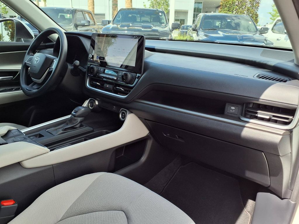 Used 2025 Toyota Grand Highlander SUV