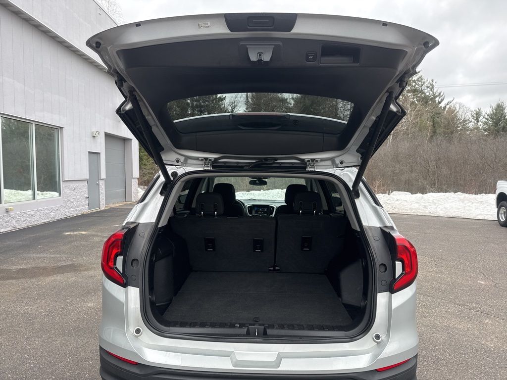 View vehicle photo 5