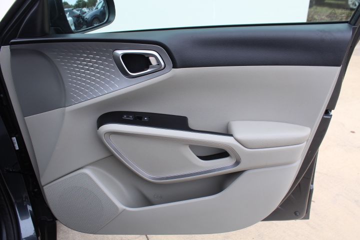 Used Car 2022 Kia Soul  Lx For Sale Under $20,000 In Georgetown, Texas