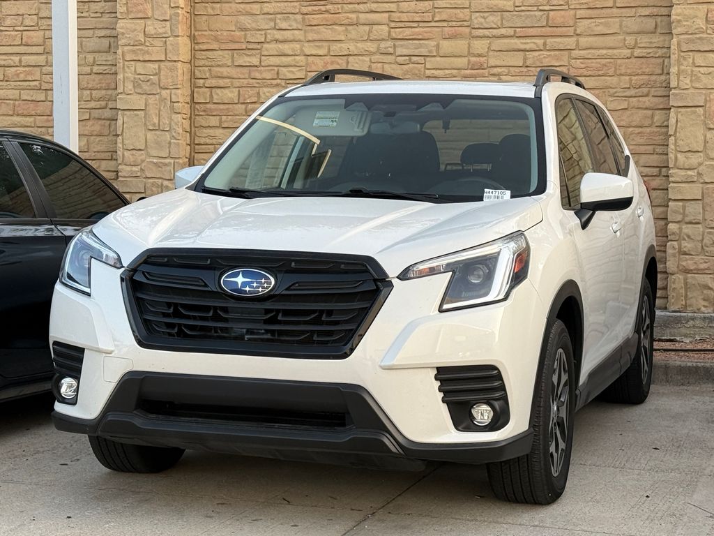 Crystal White Pearl 2024 Subaru Forester SUV / Crossover All-Wheel Drive Continuously Variable Transmission