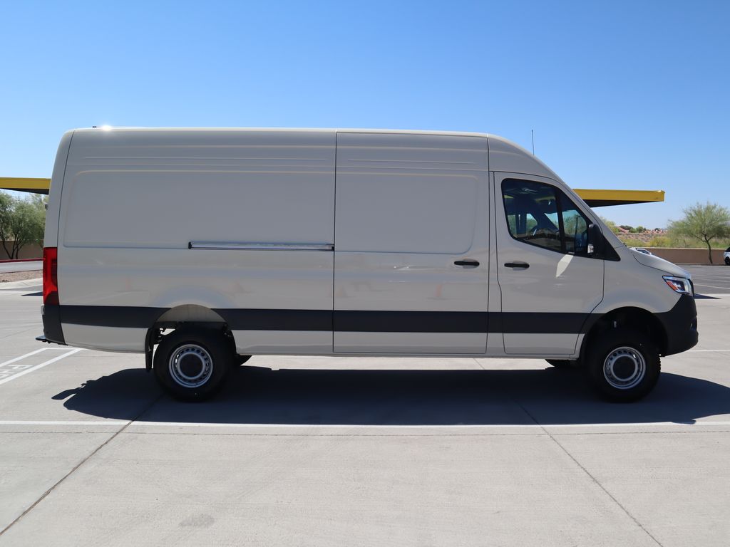2025 Mercedes-Benz Sprinter 2500 4