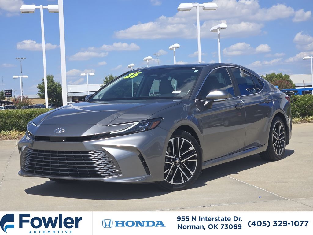 2025 Toyota Camry XLE FWD