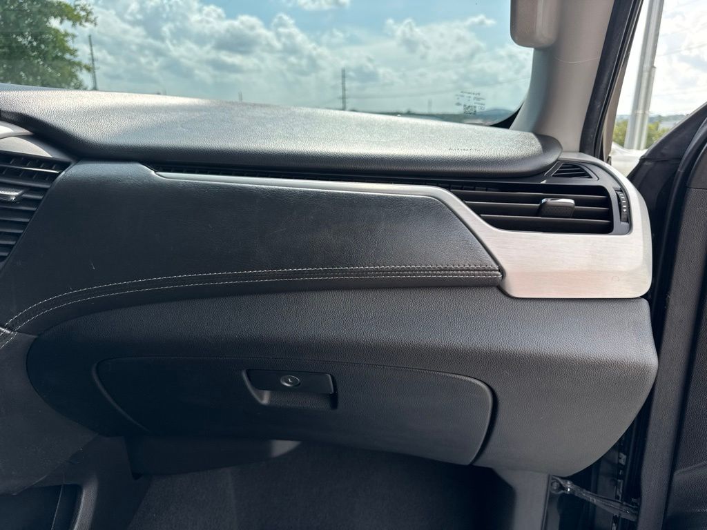 Used 2020 Black GMC SLT image 15
