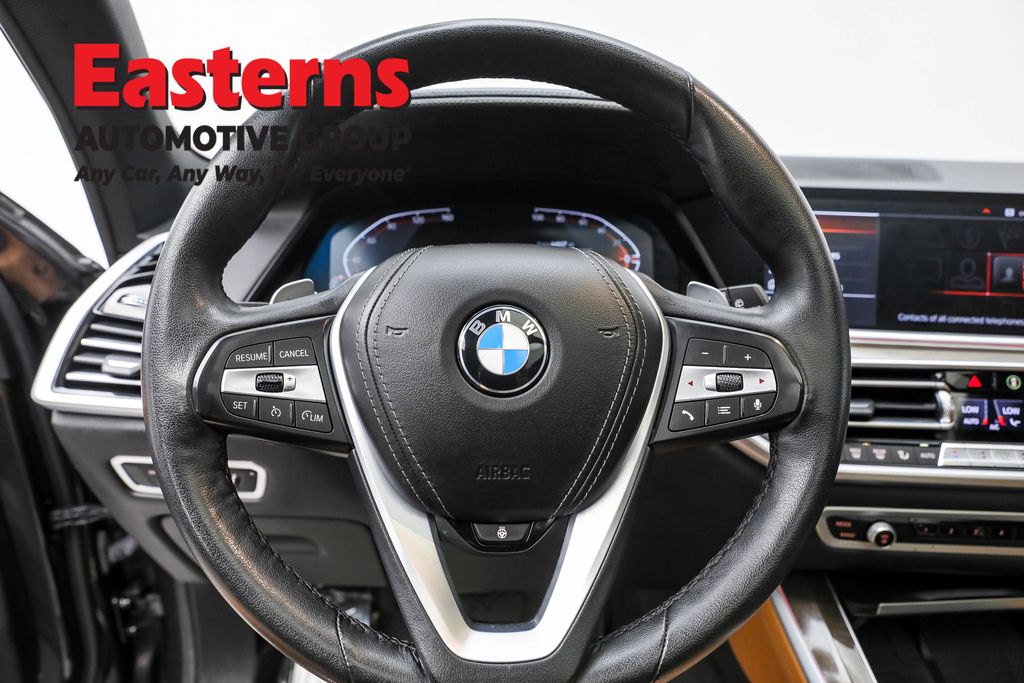 Used 2022 Gray BMW xDrive40i image 10