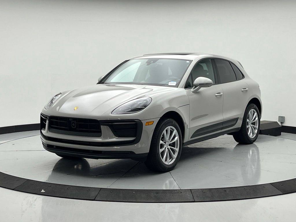 Thumbnail: 2026 Porsche Macan - 1