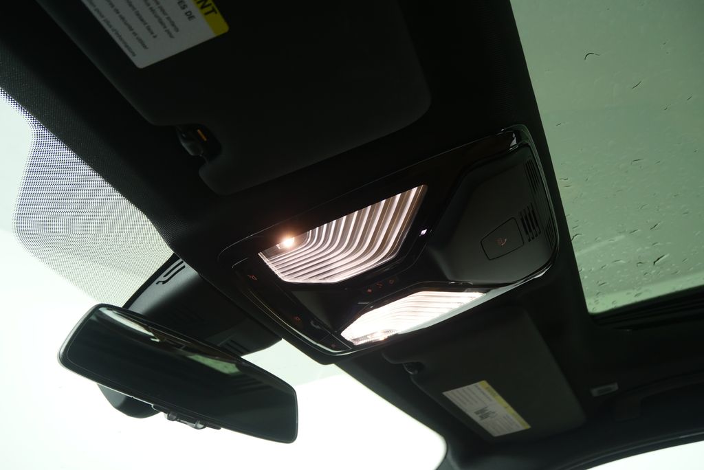 Thumbnail: 2025 BMW 3 Series - 21