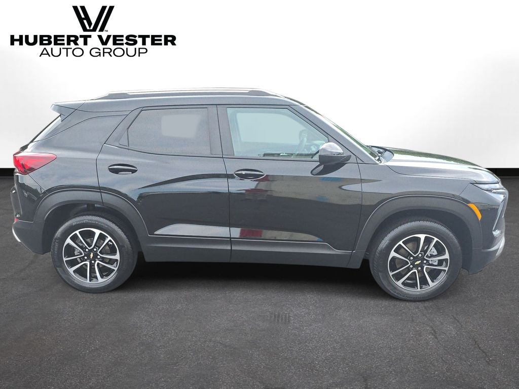 Used 2025 Chevrolet TrailBlazer SUV