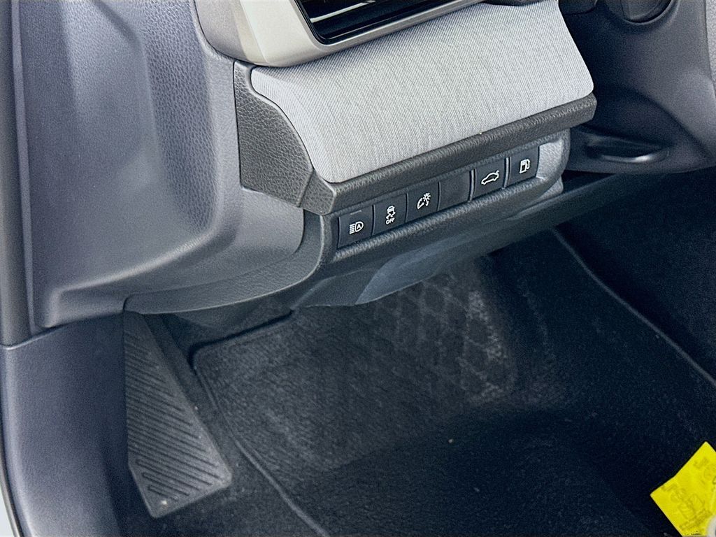 Thumbnail: 2026 Toyota Camry - 10