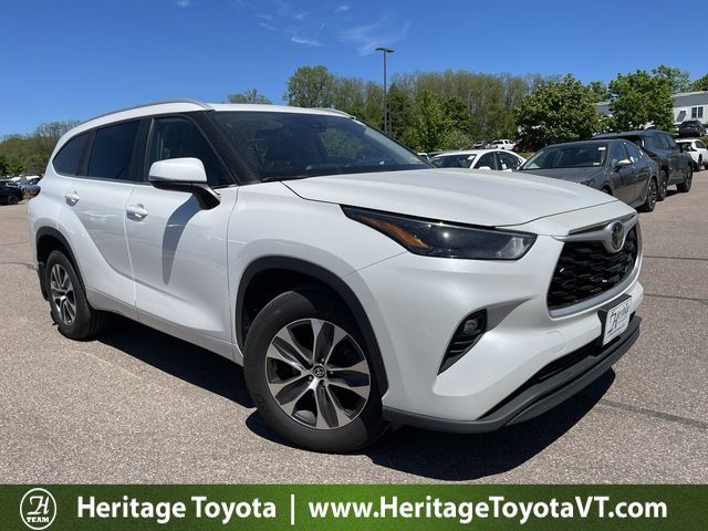 2023 Toyota Highlander XLE AWD