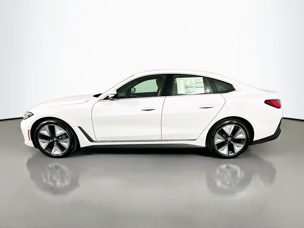 Thumbnail: 2026 BMW i4 - 8