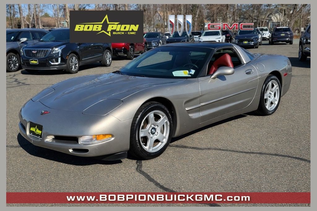 Light Pewter Metallic 1998 Chevrolet Corvette Coupe RWD Coupe Rear-Wheel Drive 4-Speed Automatic