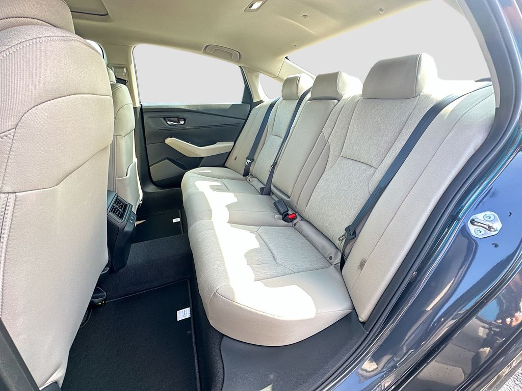 2025 Honda Accord SE 16