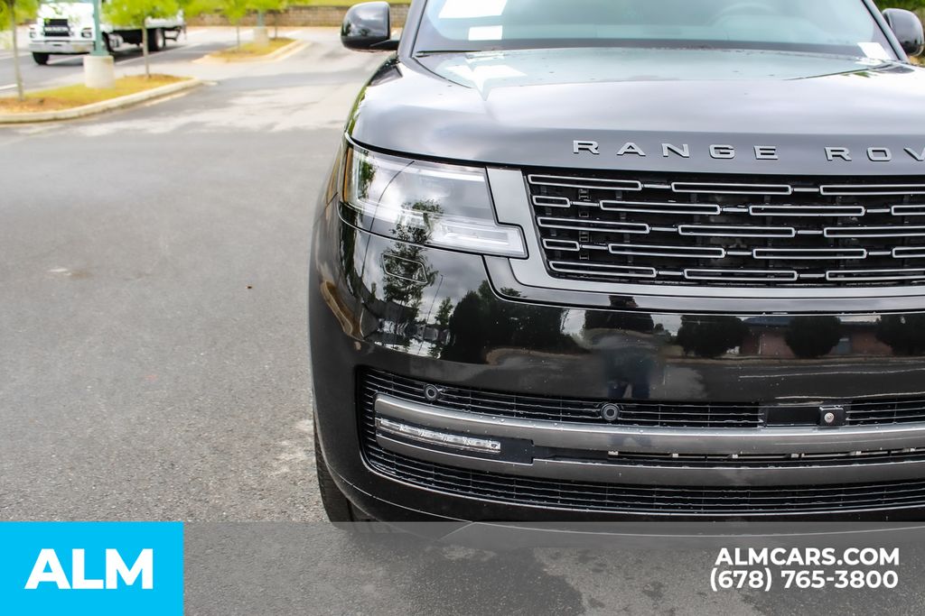 Used 2024 Black Land Rover SE image 12