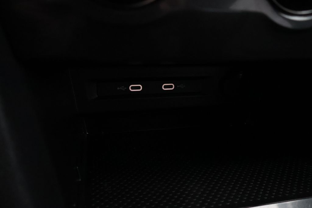 Thumbnail: 2022 Volkswagen Tiguan - 26