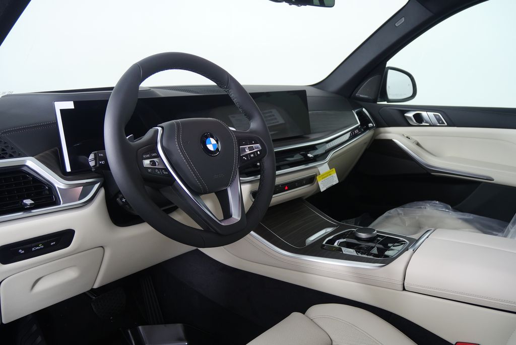 Thumbnail: 2026 BMW X5 - 13