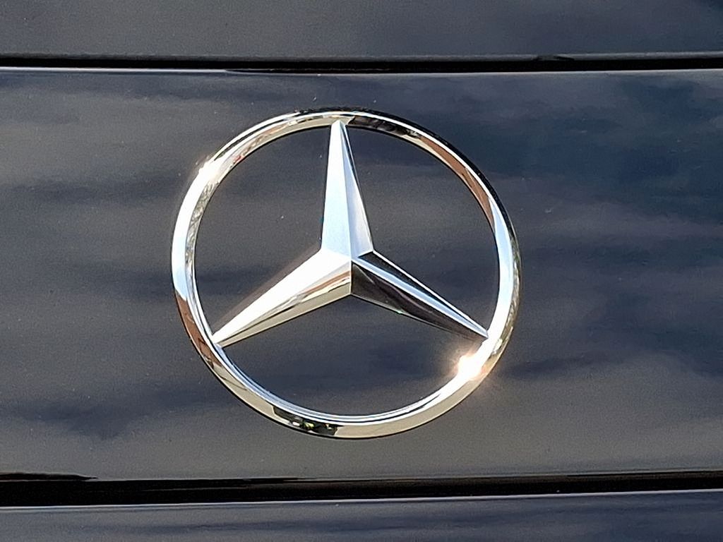 Thumbnail: 2025 Mercedes-Benz GLC - 23