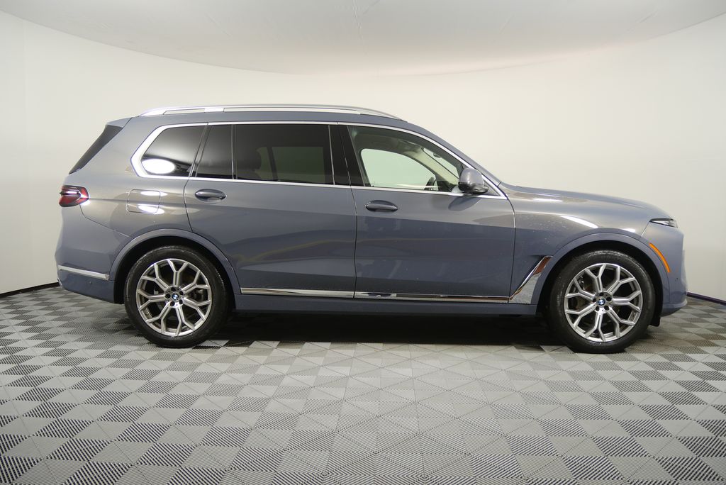 Thumbnail: 2026 BMW X7 - 2