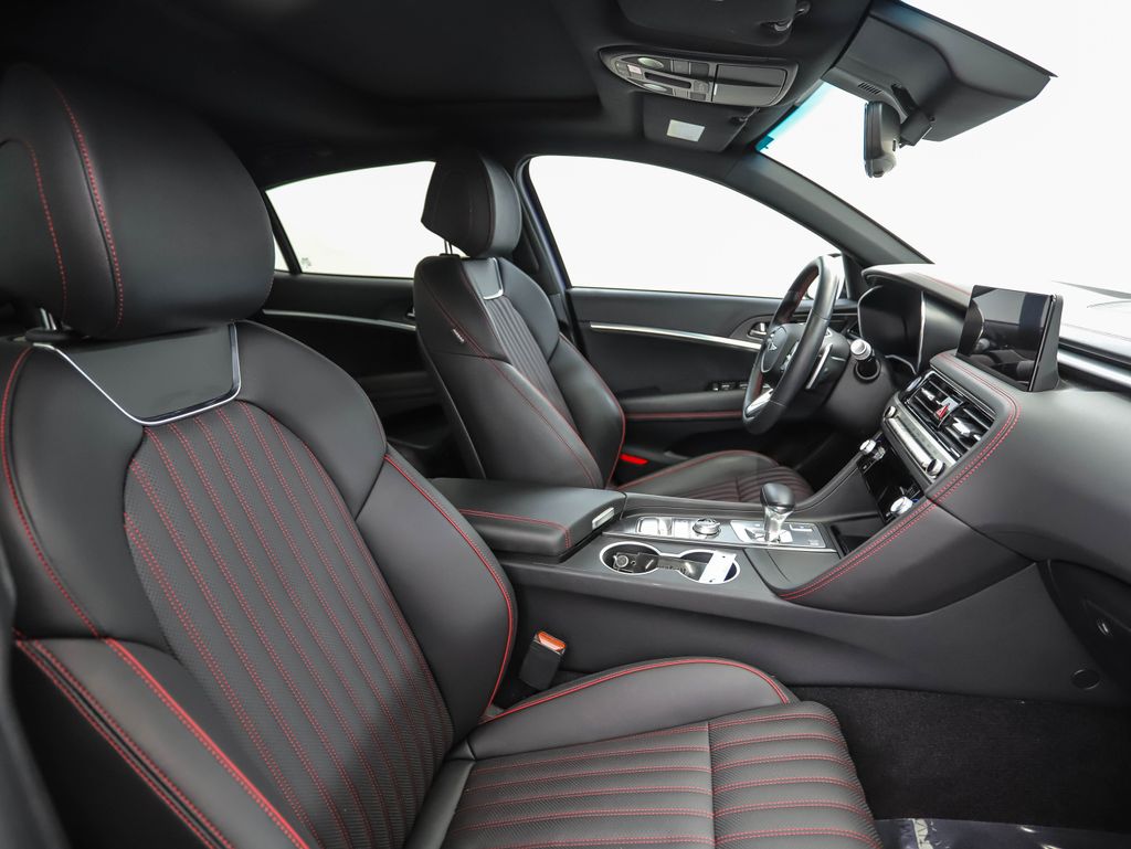 Thumbnail: 2025 Genesis G70 - 30