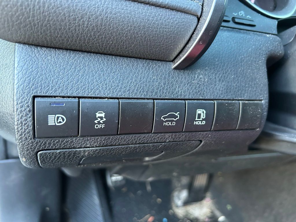 Thumbnail: 2024 Toyota Camry - 18