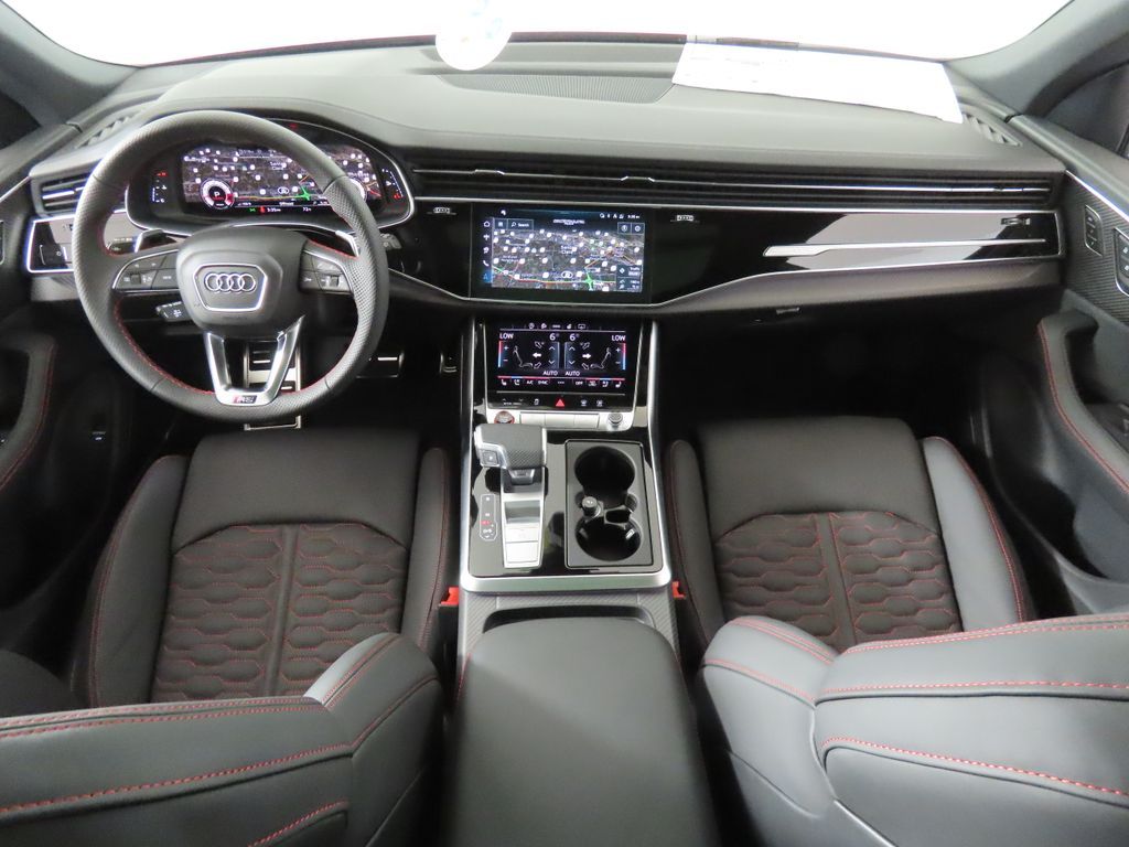 Thumbnail: 2026 Audi RS Q8 - 11