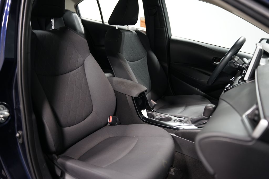 2021 Toyota Corolla LE 24