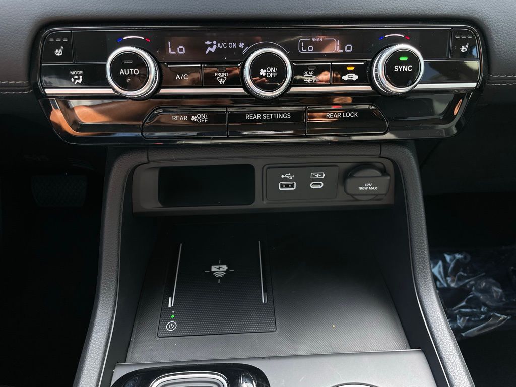 2025 Honda Pilot Touring 19