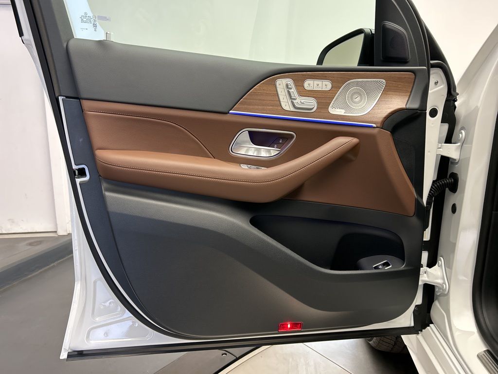 Thumbnail: 2026 Mercedes-Benz GLE - 11