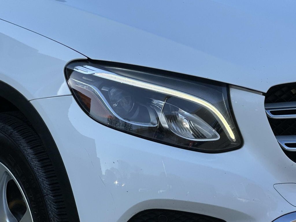 Thumbnail: 2018 Mercedes-Benz GLC - 5