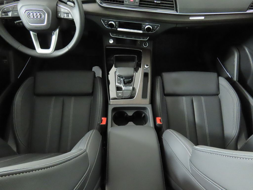 Thumbnail: 2025 Audi Q5 - 17