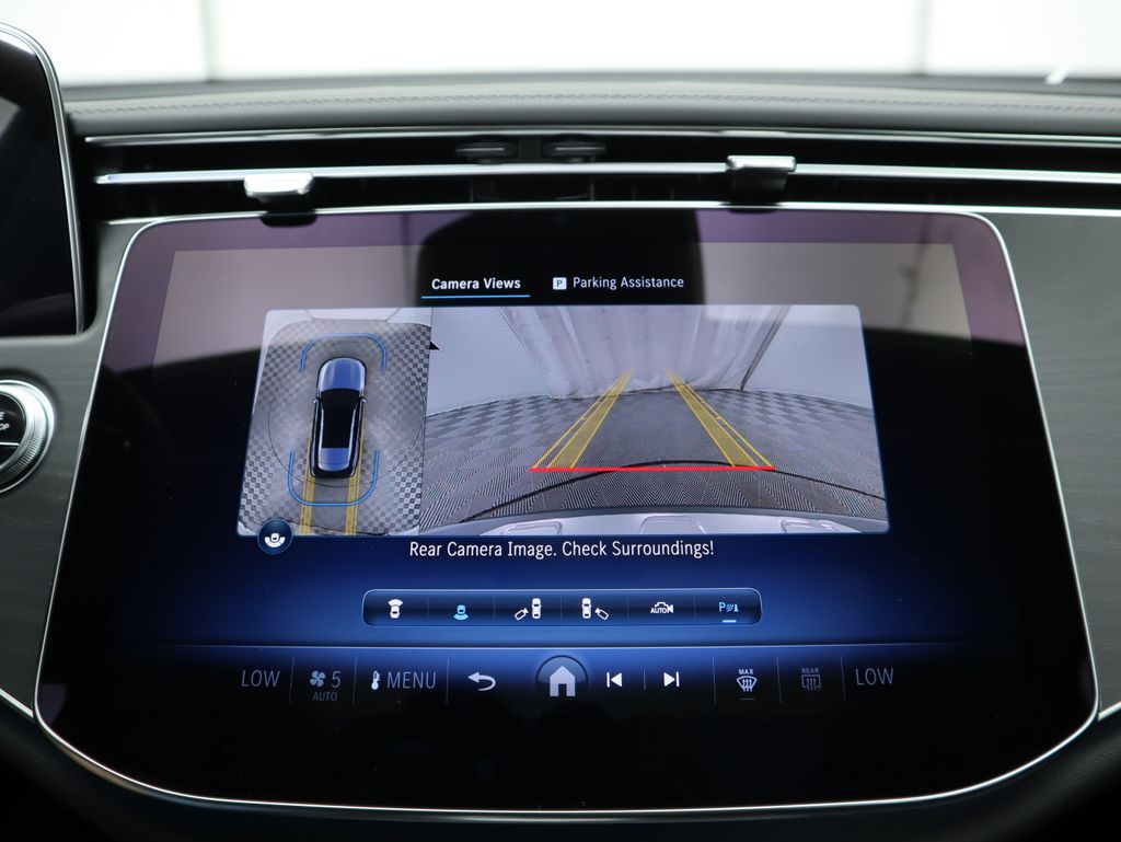 Thumbnail: 2025 Mercedes-Benz E-Class - 17