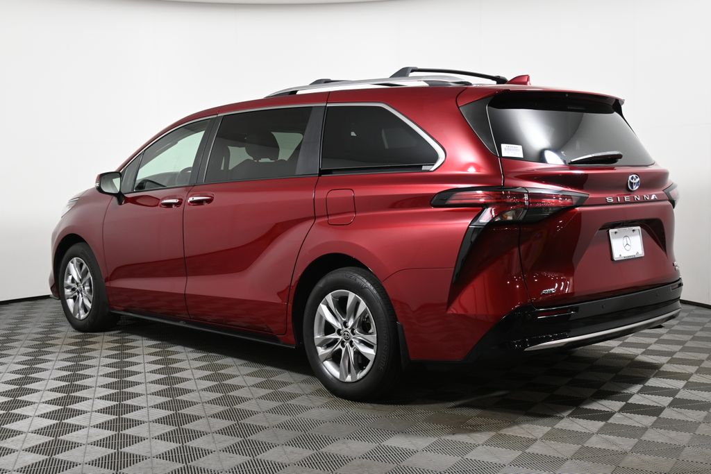Thumbnail: 2022 Toyota Sienna - 7
