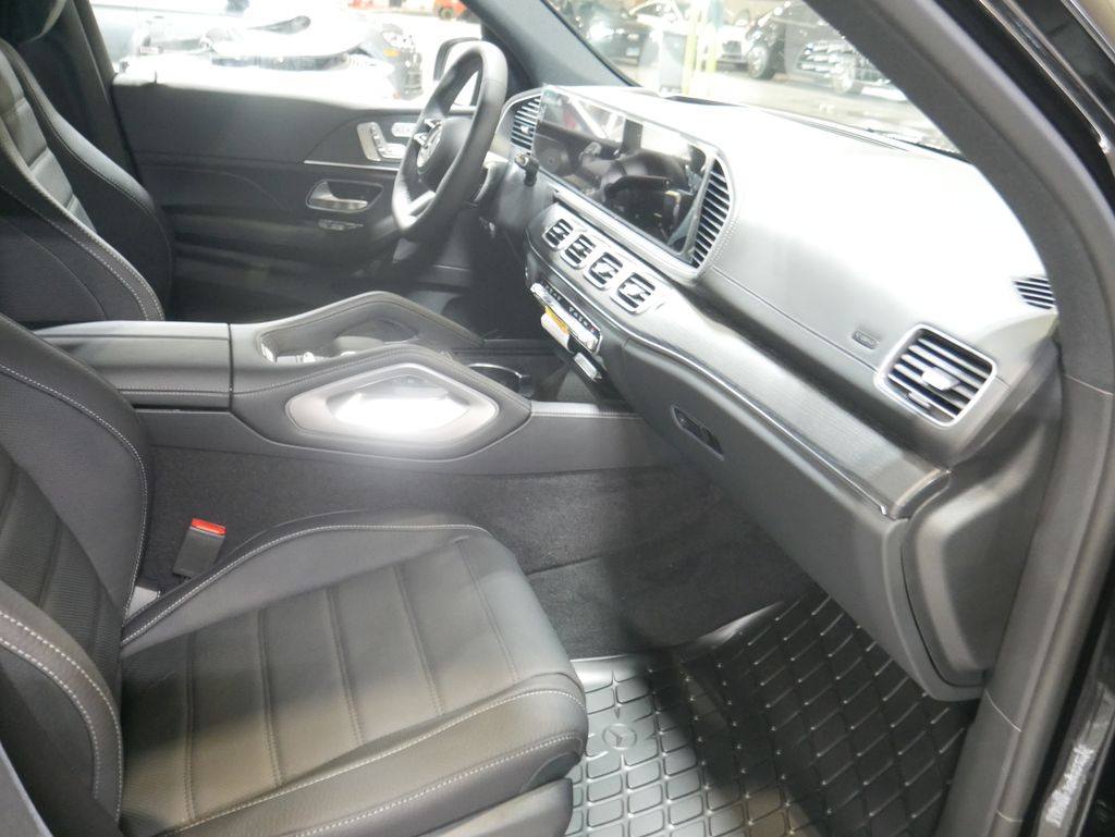Thumbnail: 2026 Mercedes-Benz GLS - 22