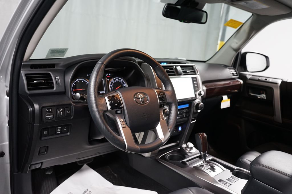 Thumbnail: 2023 Toyota 4Runner - 12