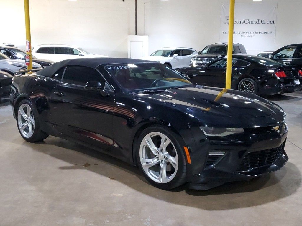 2017 Chevrolet Camaro SS 38