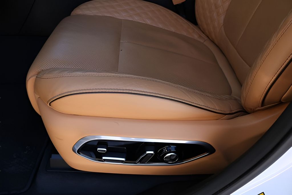 Used Car 2023 Jeep Grand Cherokee  Summit For Sale Under $40,000 In Austin, Texas