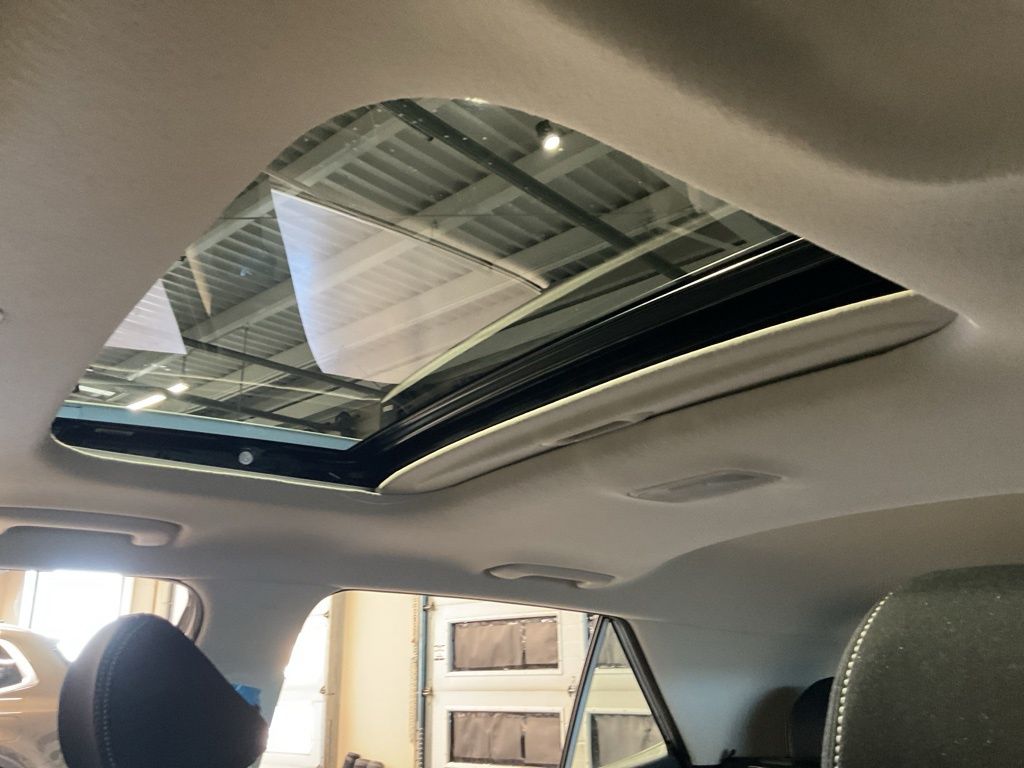 New 2026 Black Hyundai SEL image 8