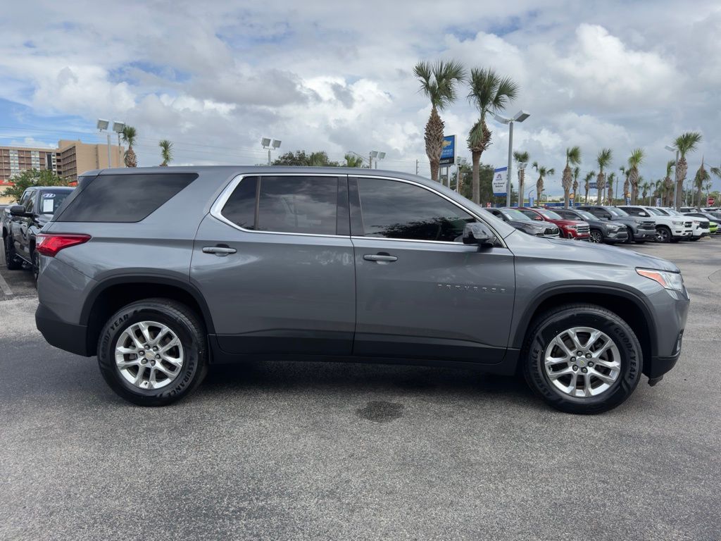 2020 Chevrolet Traverse LS 9