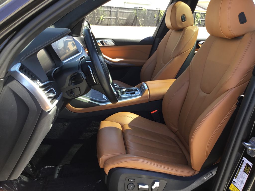 Thumbnail: 2022 BMW X7 - 14