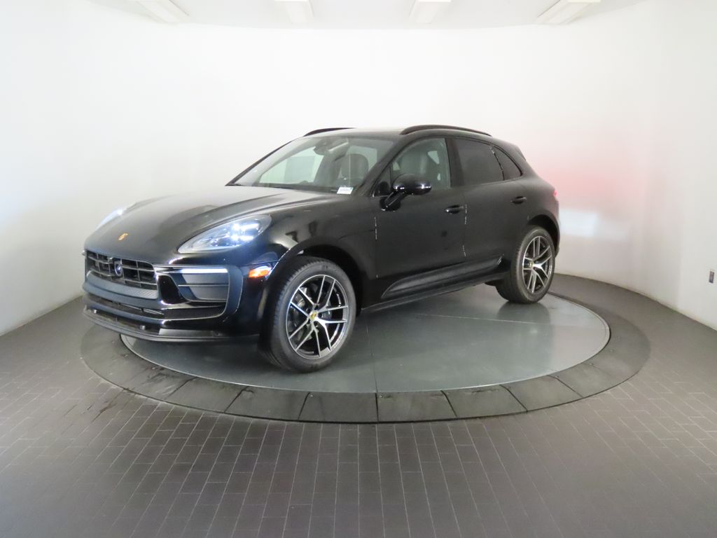 Thumbnail: 2026 Porsche Macan - 1