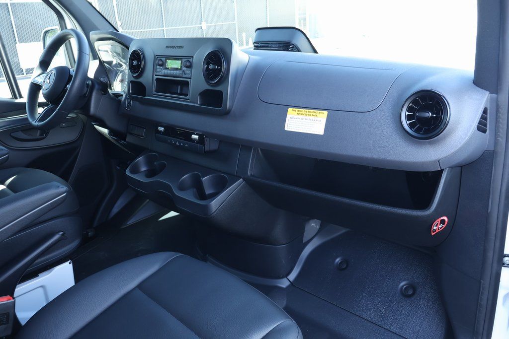 2025 Mercedes-Benz Sprinter 2500 4