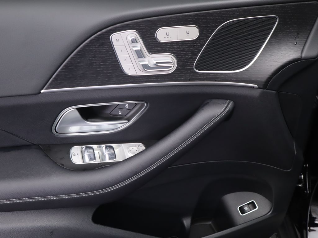 Thumbnail: 2025 Mercedes-Benz GLE - 24