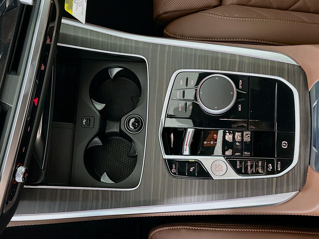 Thumbnail: 2026 BMW X5 - 15