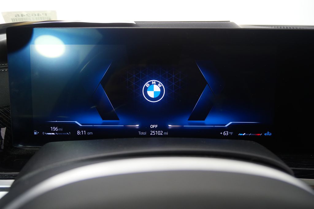 2025 BMW X7 xDrive40i 24